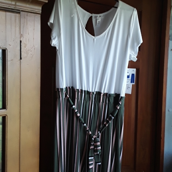 just be Pants - JUST BE-- PAPERBACK  WAIST JUMPSUIT  ( 3X )